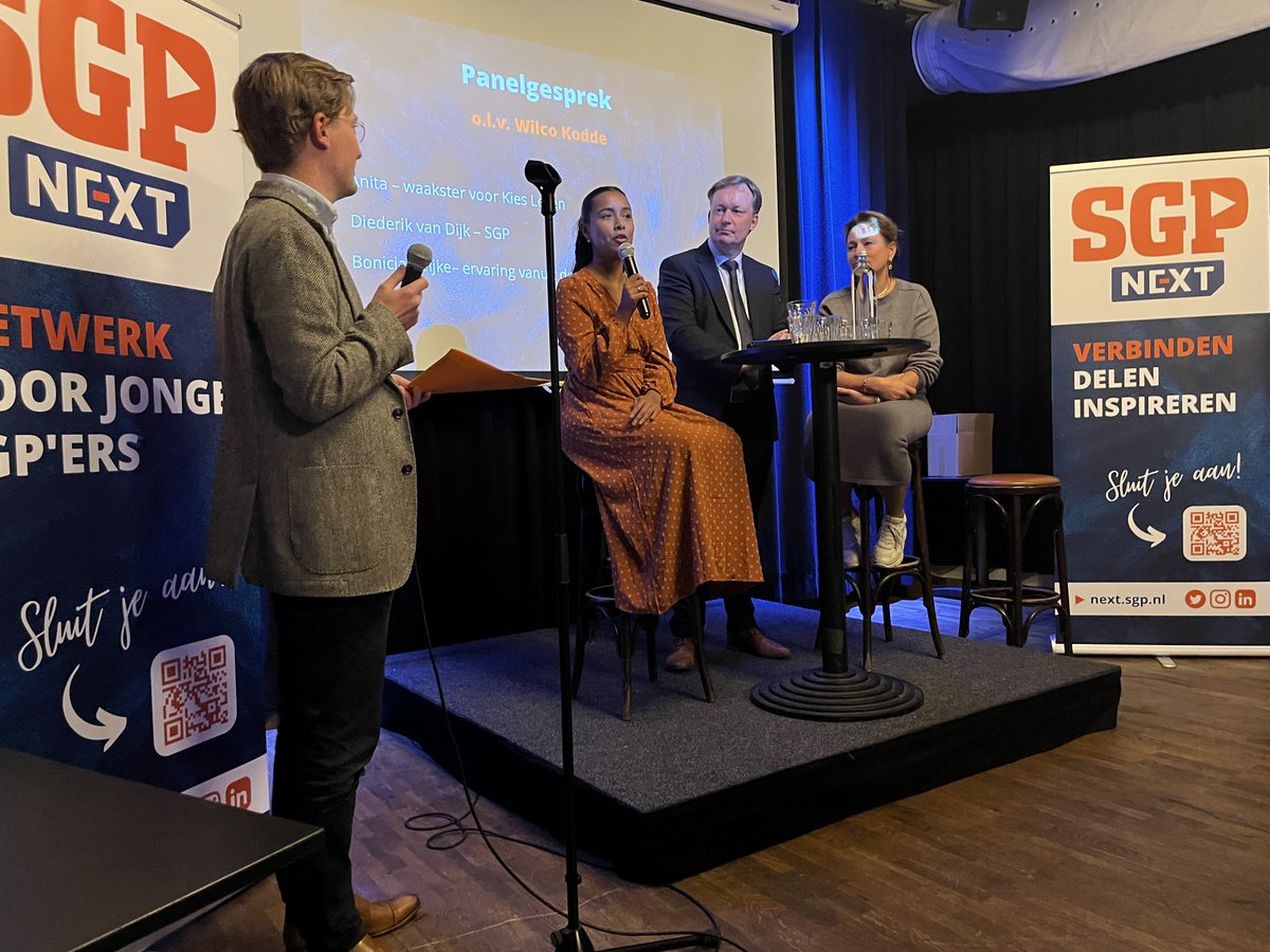 SGP_Next's tweet image. Goede bijeenkomst in Den Haag over "Abortus: Taboe?!" met waakster Anita, moeder Bonicia en Kamerlid Diederik van Dijk.

Het was een openhartig gesprek over de bescherming van het leven, het onrecht van abortus en hulp voor onbedoeld zwangere moeders.