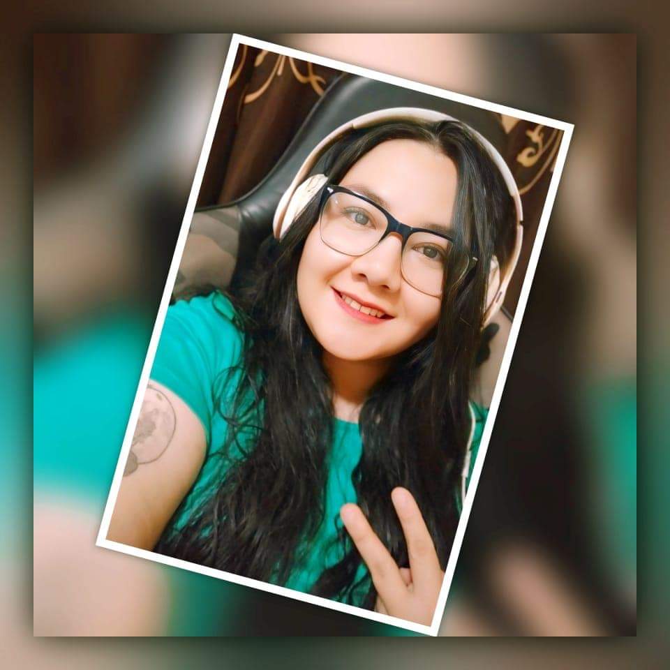 BireBire's tweet photo. Lo feliz que puedo sentirme en mi silla gamer, con mis audífonos y frente a mi computadora. 💚 

Ñoños, nos dicen. 😌 https://t.co/9b215EtpXo
