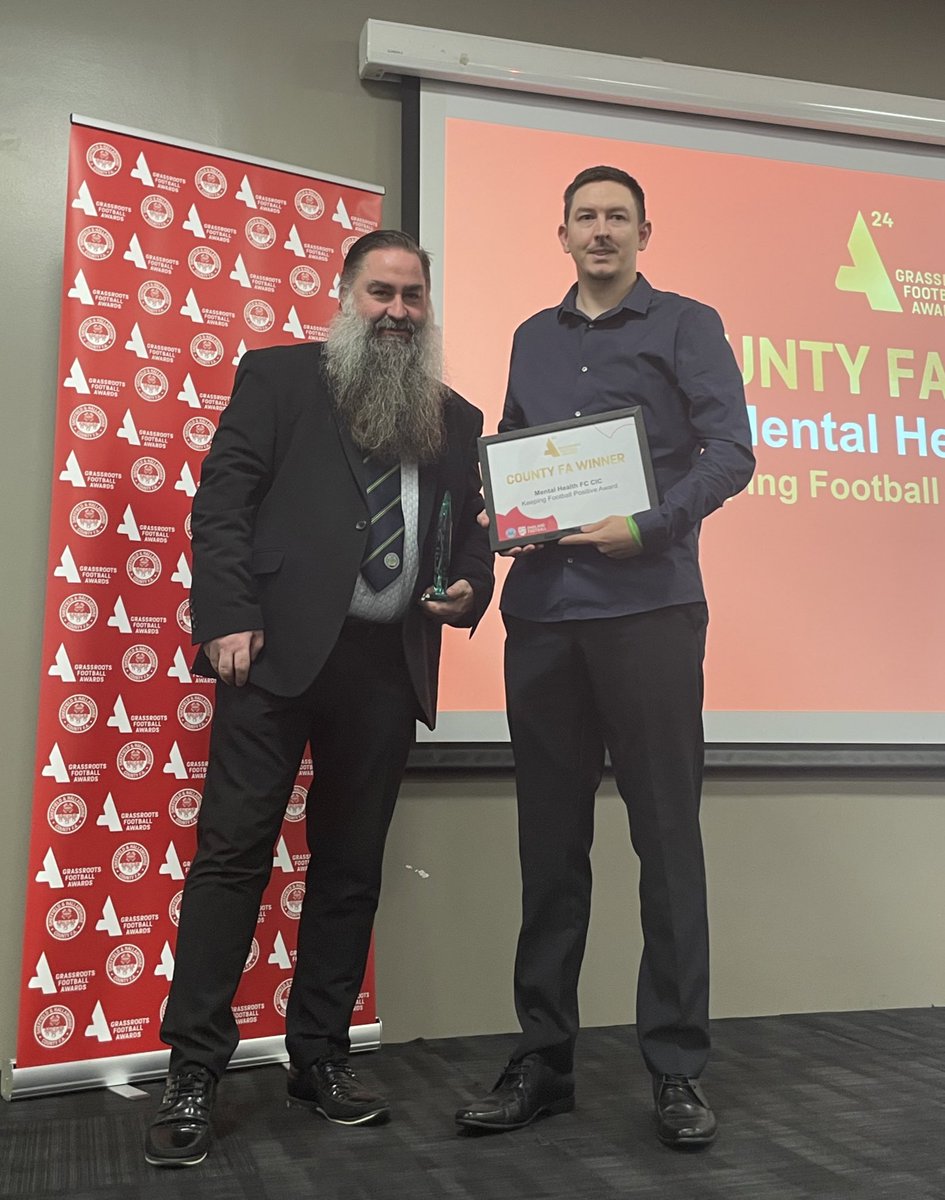 SHCFA's tweet photo. Next, we recognise the winner and highly commended recipient of the Keeping Football Positive Award 👏
 
Presented by our Board member Ian Vaines, congratulations to the team at @MHFooty https://t.co/FzhtmpBx8k