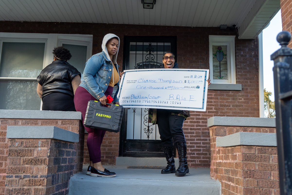 Join_RAGE's tweet photo. This week, R.A.G.E. proudly awarded two incredible young Black women the Blacklining #Grant to support their journey as new #homeowners right here in #Englewood! Applications for the #Blacklining Grant are still open! Visit https://t.co/9IasHkV1Lf to learn more & apply! https://t.co/chmPFKDoMB