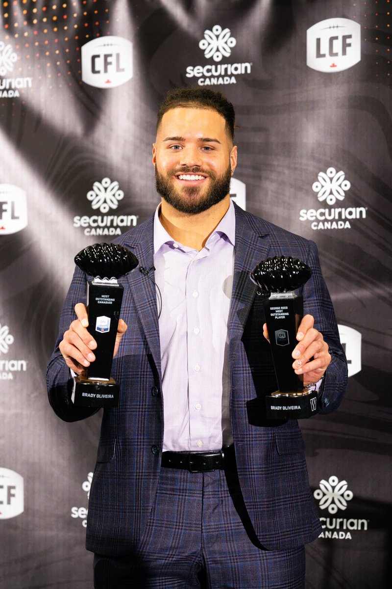 bradyoliveira's tweet image. Honored to be named the CFL’s Most Outstanding Canadian and Most Outstanding Player—only the 4th player in history to achieve this! Truly a special night that I’ll never forget.✨💙💛 

These awards are a reflection of my team, family &amp;amp; incredible support system around me! 🙏🏽🔵💣