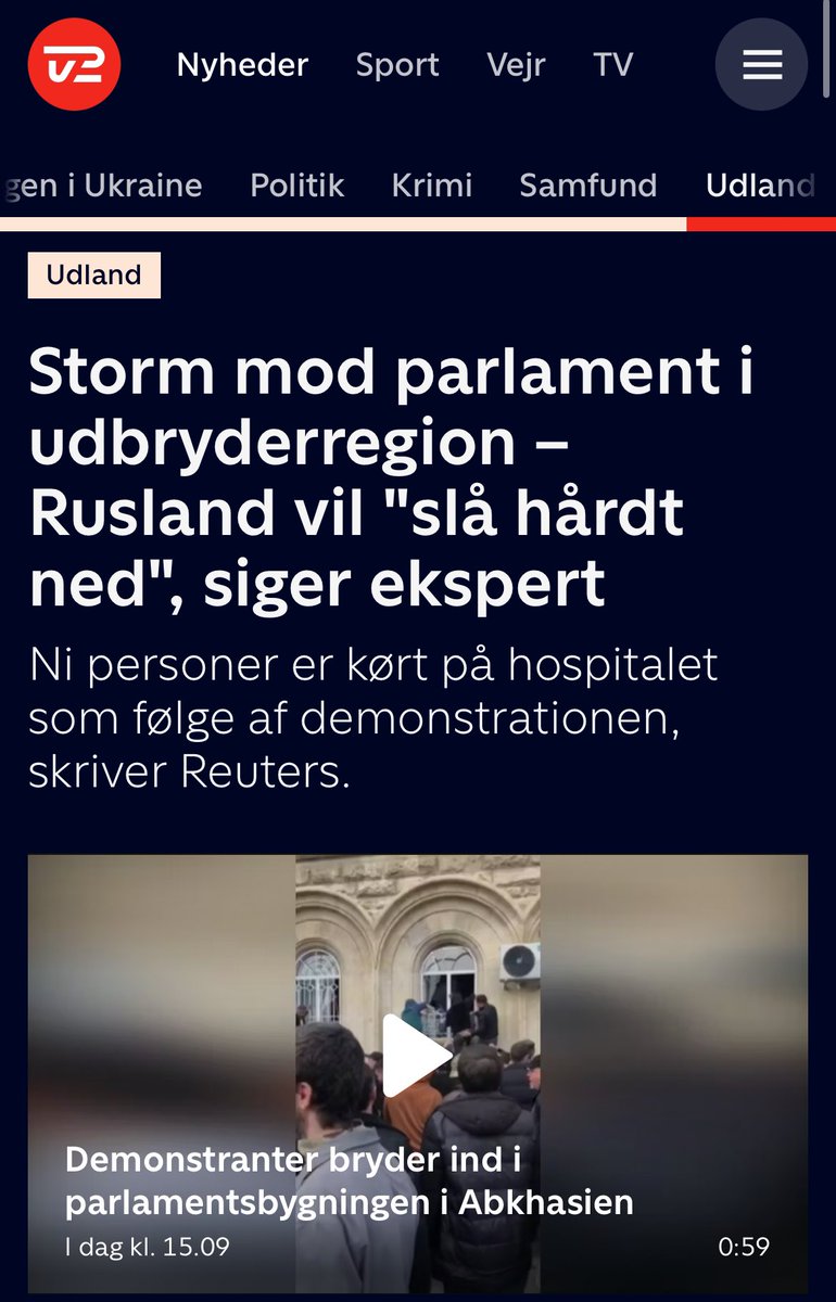 rasmusgdp's tweet photo. Jeg har udtalt mig til @tv2nyhederne om demonstrationerne i Abkhasien, den russisk-kontrollerede region i Georgien 🇬🇪, hvor parlamentet er blevet stormet og demonstranter kræver præsident Aslan Bzhanias afgang pga. en kontroversiel investeringslov.

Link 🔗 i tråd 🧵. https://t.co/Ps6VFFTc8H