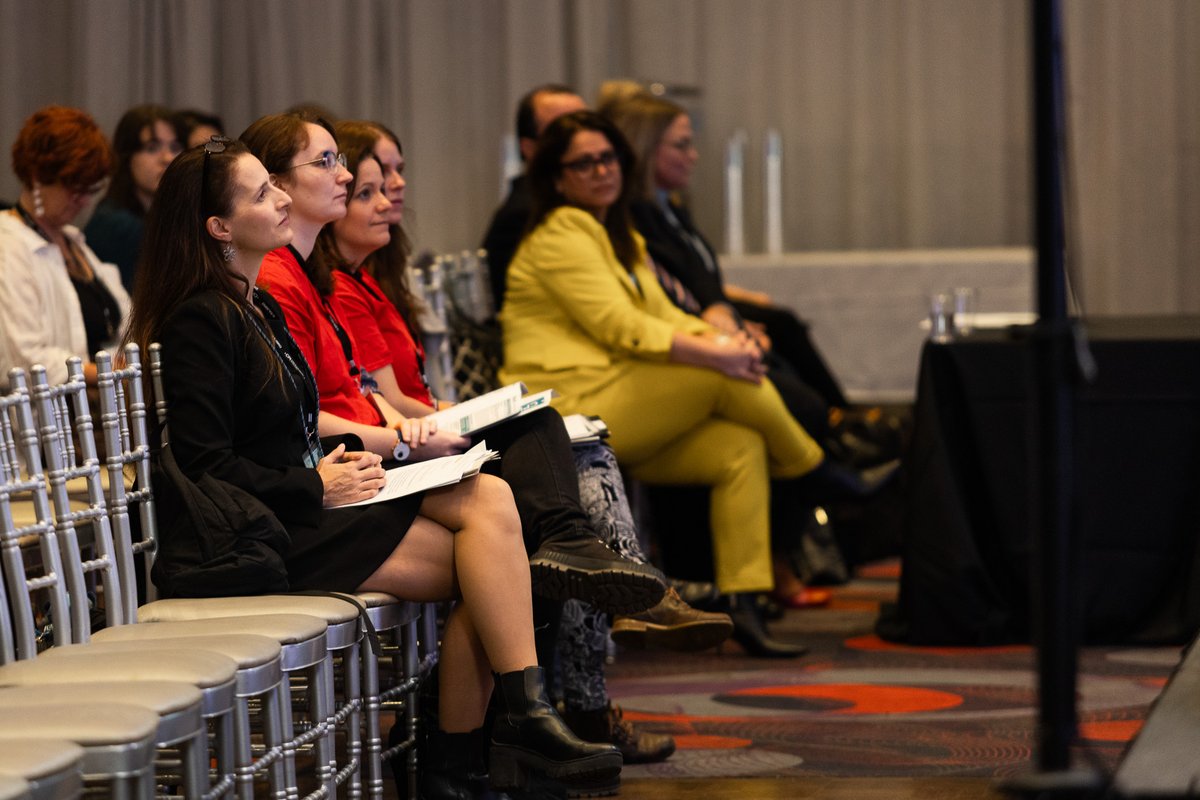 Fédération des milieux documentaires tweet media