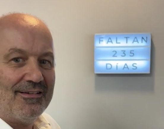 El tipo tiene un contador para saber cuánto tiempo le queda para desregular todo antes que termine el período de facultades delegadas. Esto es ser eficiente. Esto es muchísimo más de lo que voté. Abz!