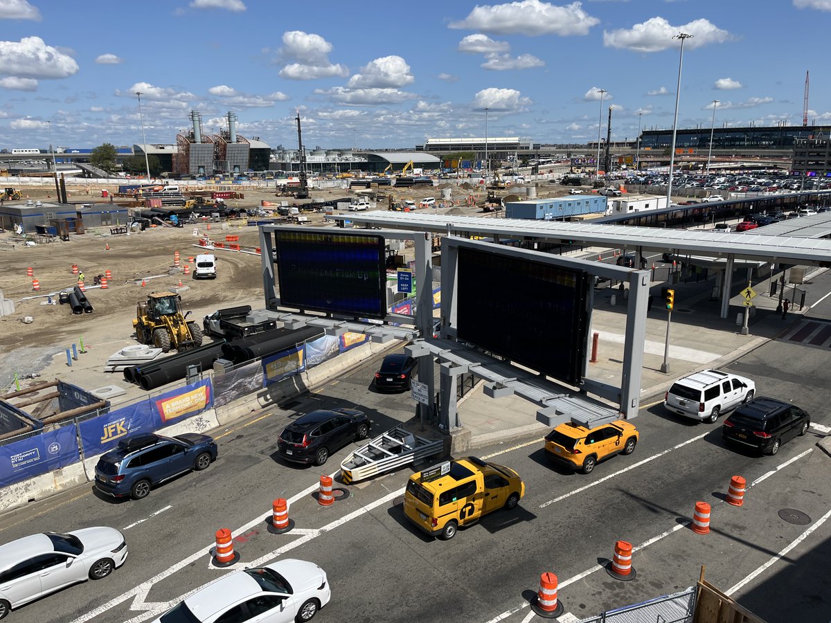 John F. Kennedy Airport tweet media