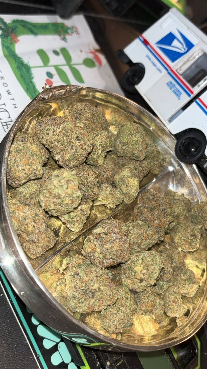 DrDankk's tweet photo. Dank on Deck~~~ byoMilk 🥛
Cookies’ Cereal Milk

Super #DANK @berner415 🔥 https://t.co/lkN64gctMh