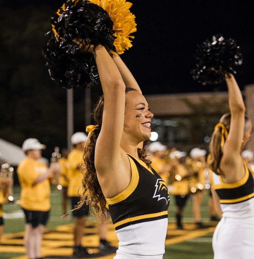 It’s another great #GoGold Friday…who’s counting down the days until Thanksgiving? #SMTTT #ChooseUSM