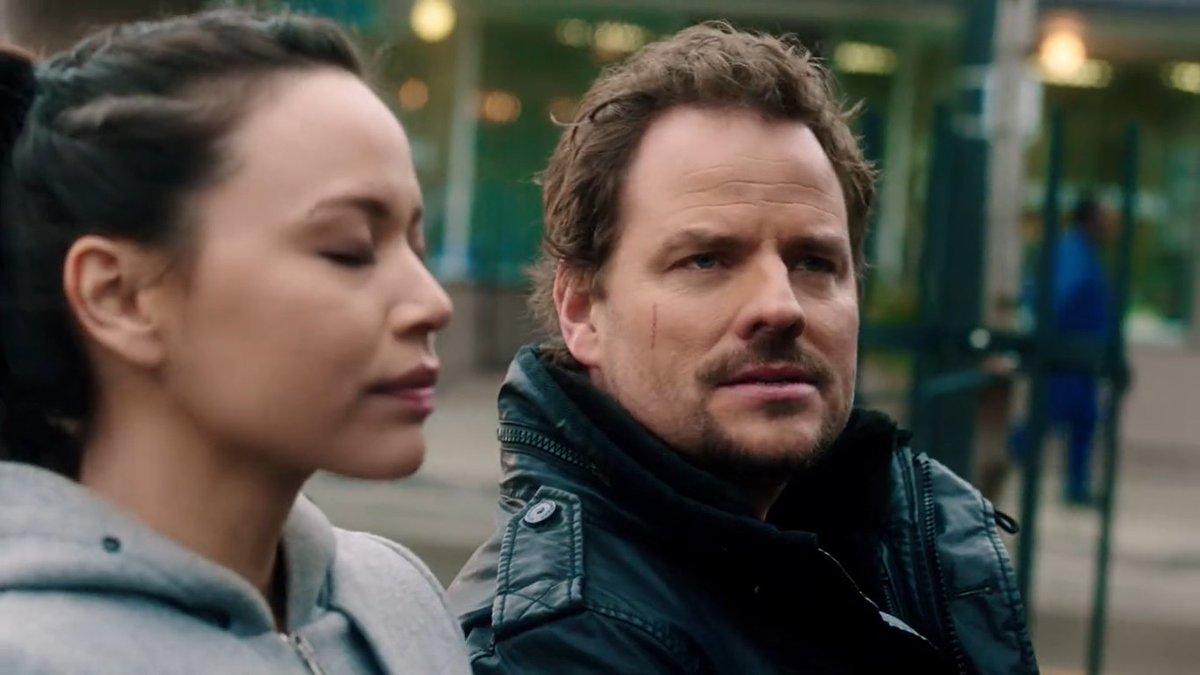 darkmatterfan3's tweet photo. ๐๐ : ๐๐๐ป'๐ ๐๐ต๐ฎ๐ ๐ฎ ๐ฃ๐ฎ๐ฟ๐ฎ๐ฑ๐ผ๐
? (๐ฏ๐
๐ฌ๐ต) #28
๐๐ถ๐ฟ ๐ฑ๐ฎ๐๐ฒ: Jแดสส 28, 2017
#DailyDarkMatter #DarkMatterSeason3 #CanadianScifi #RazaCrew #SciFi #IsntthataParadox #Sciftv #DarkMatterFamily #MelissaONeil #DarkMatter #AnthonyLemke #DarkMatterForever https://t.co/n8aiIt6xX6
