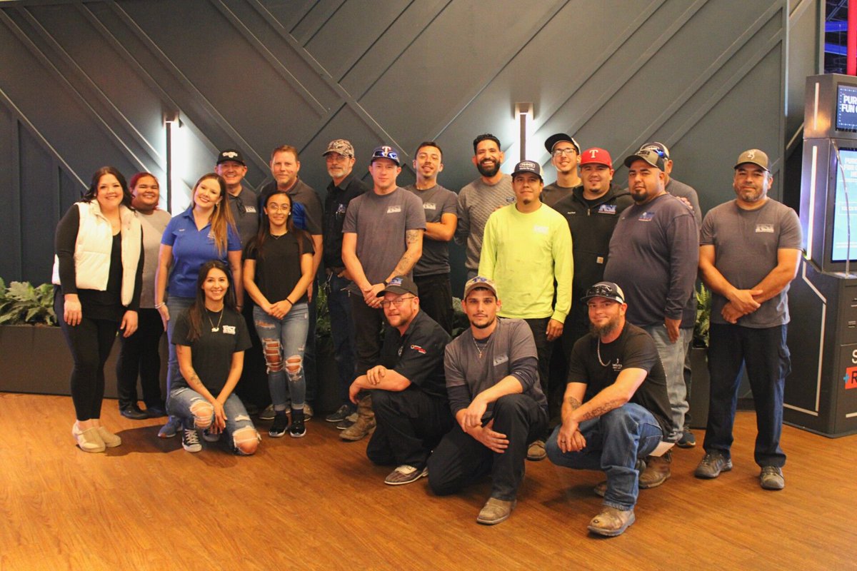 rsidfw's tweet image. Yesterday our install and beer/ice teams got to enjoy their team outing at Strike + Reel!