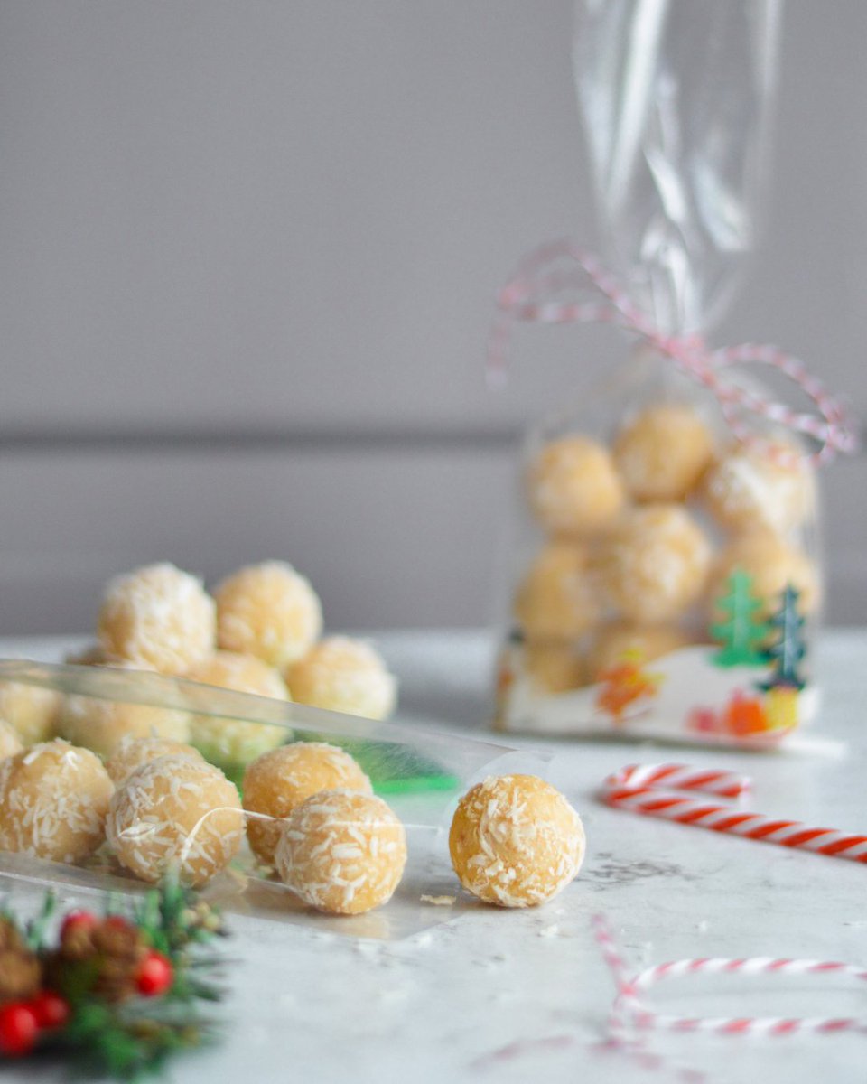 TalaCooking's tweet photo. Soft, sweet, and coated in snowy coconut flakes – these truffles are the ultimate festive treat! ❄️🥥Perfect for gifting, sharing, or just indulging with a cup of cocoa. 🎄✨
Click here for the full recipe: https://t.co/wpCEC1Fkg1
#coconuttruffles #christmasrecipes #sweettreat https://t.co/zjcTzAv0EL