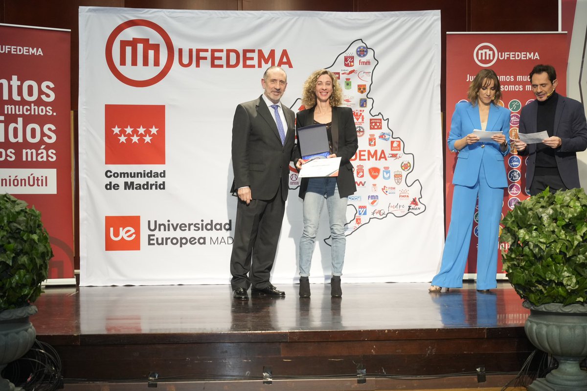 Carol_training's tweet photo. 🎊 Gala UFEDEMA 2024 

🎖️ Reconocimiento a mi trabajo de campo y académico 

Muchas gracias a @ufedema por este reconocimiento y este precioso evento 😊😊😊😊

➡️ Motivación extra para seguir trabajando!!! 💪🏻💪🏻

Seguimos!!!
🙌🏻🙌🏻🙌🏻🙌🏻 https://t.co/pxYv9mgskd