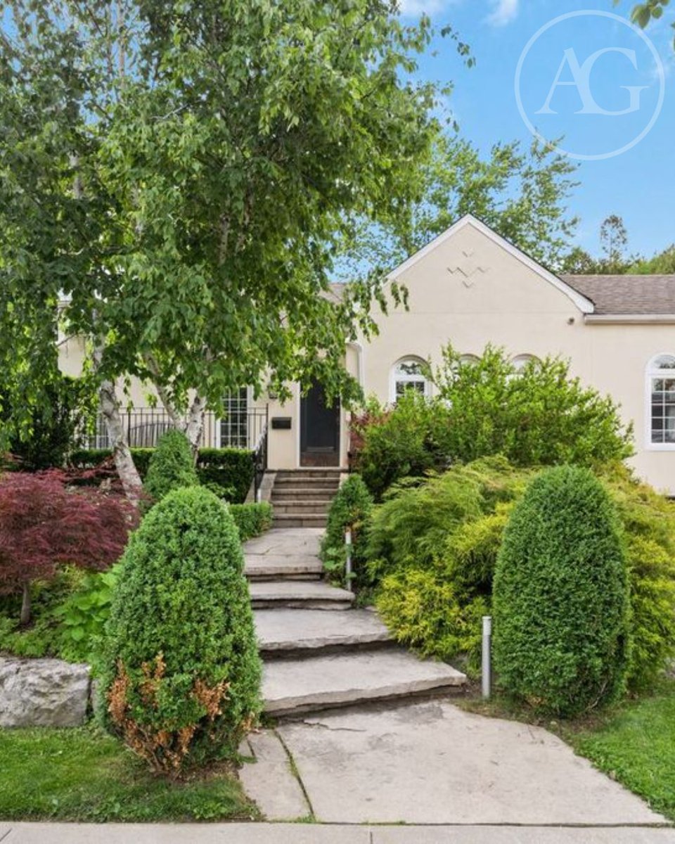 Armin_Group's tweet photo. Wondering what your home is worth in today’s market?
If you're thinking about selling soon, the first step is 𝙠𝙣𝙤𝙬𝙞𝙣𝙜 your property’s current value.

Find Out What Your Home Is Worth:
https://t.co/iZRjheGhfP https://t.co/AEnTSkrIKx