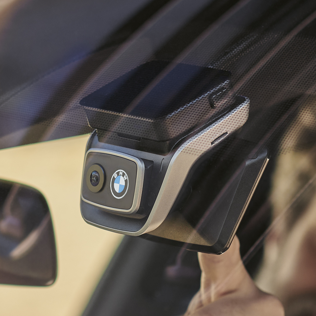 Don’t miss a thing with BMW Advanced Car Eye 3.0 PRO. Radar and incident sensors ensure you keep track of every movement, day or night. Find out more on our website to enjoy perfect peace of mind. 🚗💡 #BMWAdvancedCarEye #SafetyFirst #DriveWithConfidence