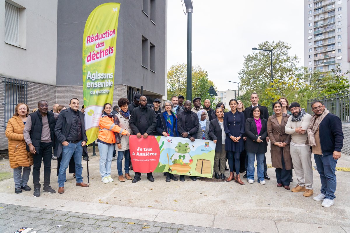 Retour sur une action à Asnières-sur-Seine : Collecte de déchets dans le quartier Freycinet !

Au programme de cette journée riche en sensibilisation :
♻️ Quiz ludique sur le Zéro Déchet
🎭 Théâtre Forum sur les enjeux environnementaux et les comportements citoyens.
🎲 Jeu