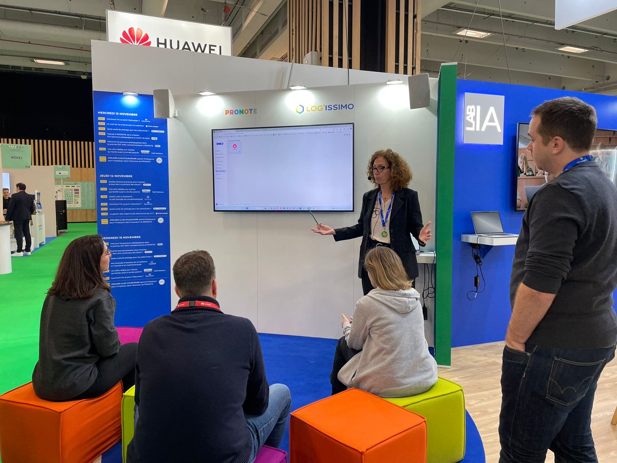 #EdTech | Retour en images sur cette dernière journée <a href="/EducatechExpo/">Educatech Expo</a> également riche en événements et rencontres.
Nos équipes ont eu plaisir à vous faire découvrir les nouveautés de PRONOTE Primaire, EDT, <a href="/PRONOTE/">PRONOTE</a>, l’ENEJ, FAST-Enfance et HYPERPLANNING. Merci à toutes et à tous !