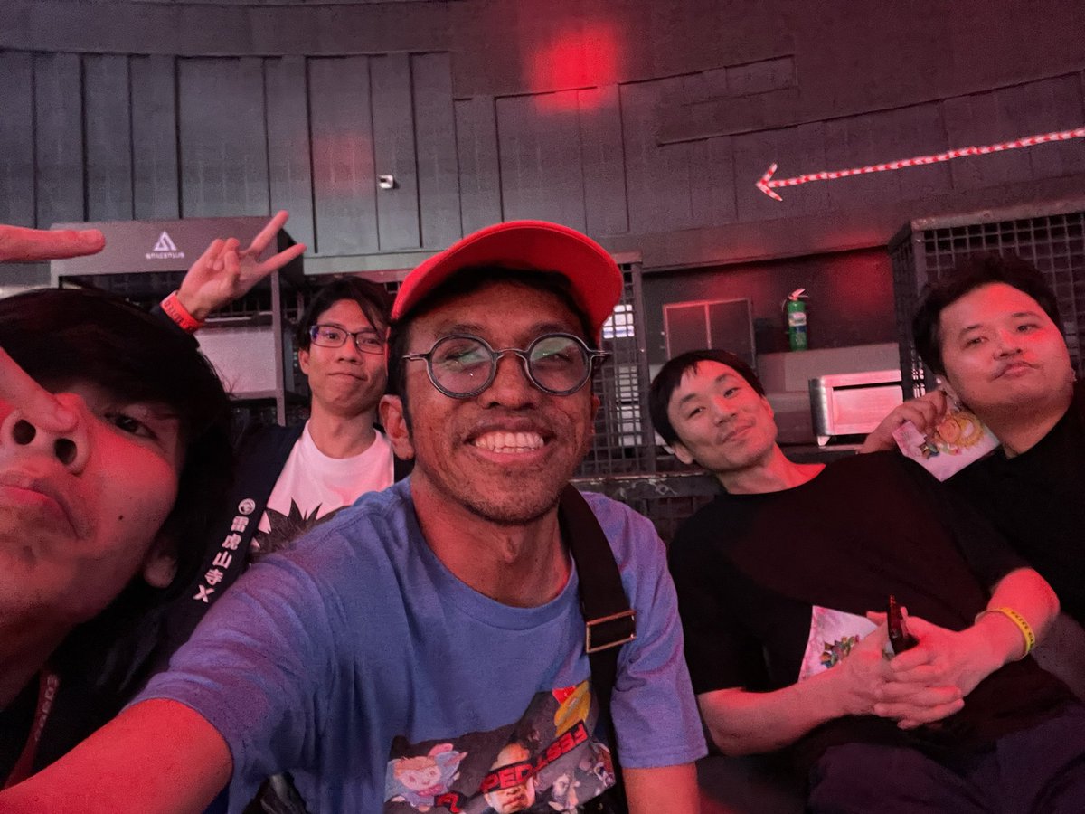 Taitern Flipped Face 🙃 tweet media