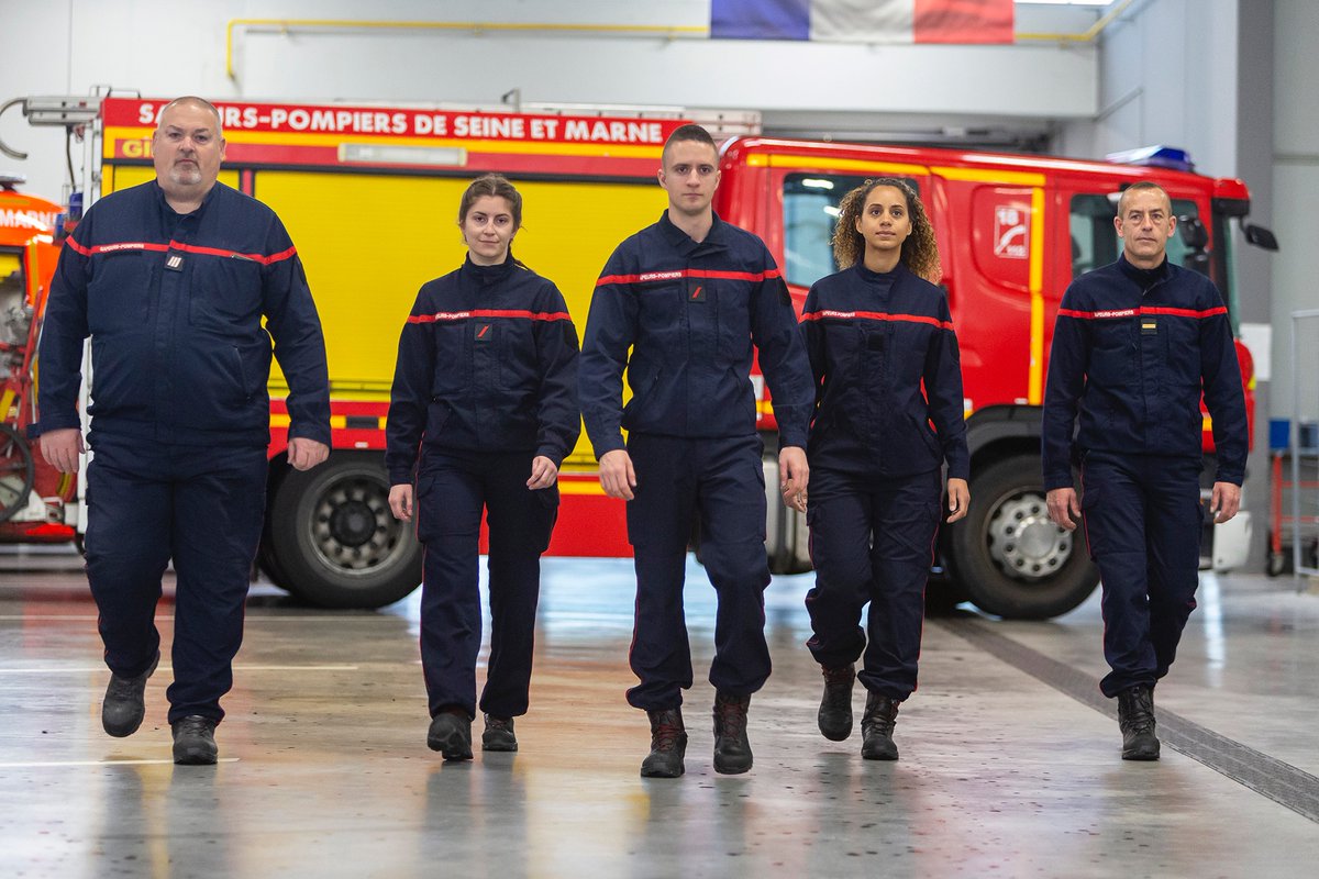 CerfiaFR's tweet photo. 🇫🇷🚒 FLASH | « Cynisme total ». La région Île-de-France a SUPPRIMÉ une aide « non obligatoire » d’1,5 million € aux pompiers de la région. https://t.co/feZmAIcNhY