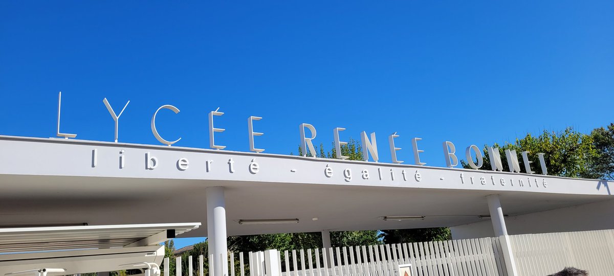 Travail du groupe académique #CPE en lien avec l'#EMS <a href="/actoulouse/">Académie de Toulouse</a> : bâtir un socle commun pour nos livrets à l'attention des #AED avant d'ajouter nos spécificités.
Une sorte de pacte de coopération spécifique #Pacs autour des gestes métiers et de la formation😉
#EspritDÉquipe 🤝