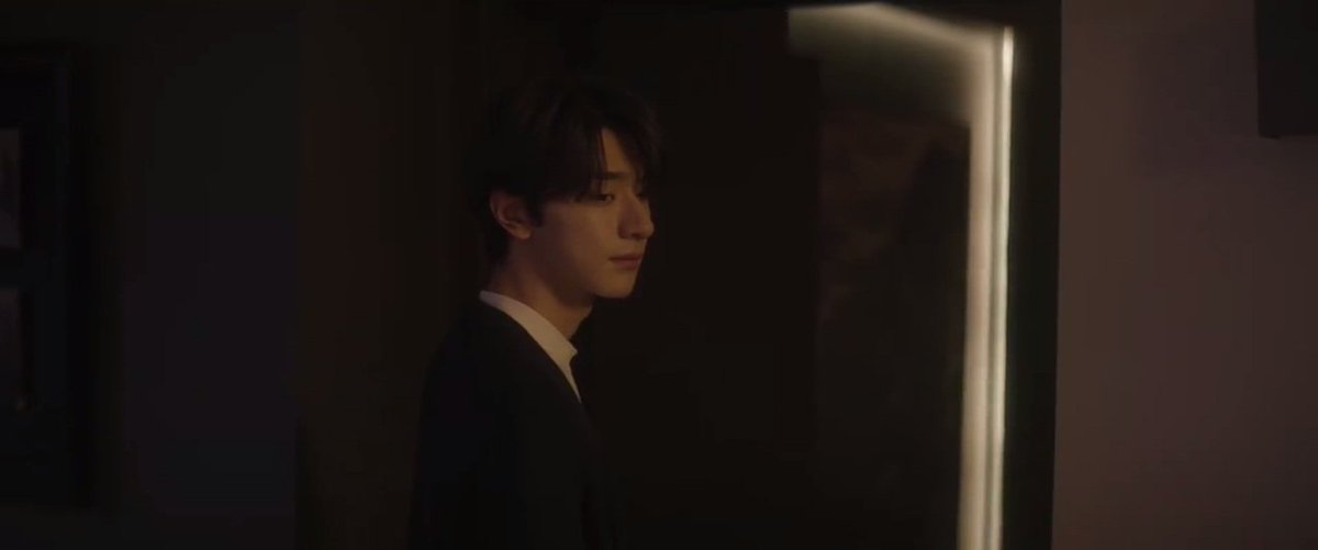 VoiceOfChahat's tweet photo. Is that watch became his personal diary where he saved all his unsaid thoughts???😍
― #SmileCode #失笑 #ShenYue #LinYi #SmileCodeEp14 https://t.co/MOiV5UhksM