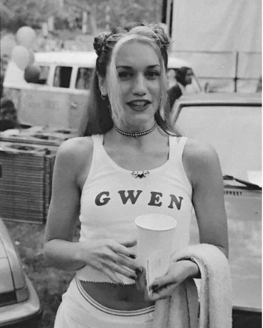 gwenslyrics's tweet photo. i wish i met you when i was younger
like 22 or 23
think of all those extra summers
and maybe we could skip the part
when you weren't in my life
i can't believe that you weren't always mine

|| "late to bloom" ||
#gwenstefani

https://t.co/wyZqn11PoM https://t.co/SCf2kuBlQx