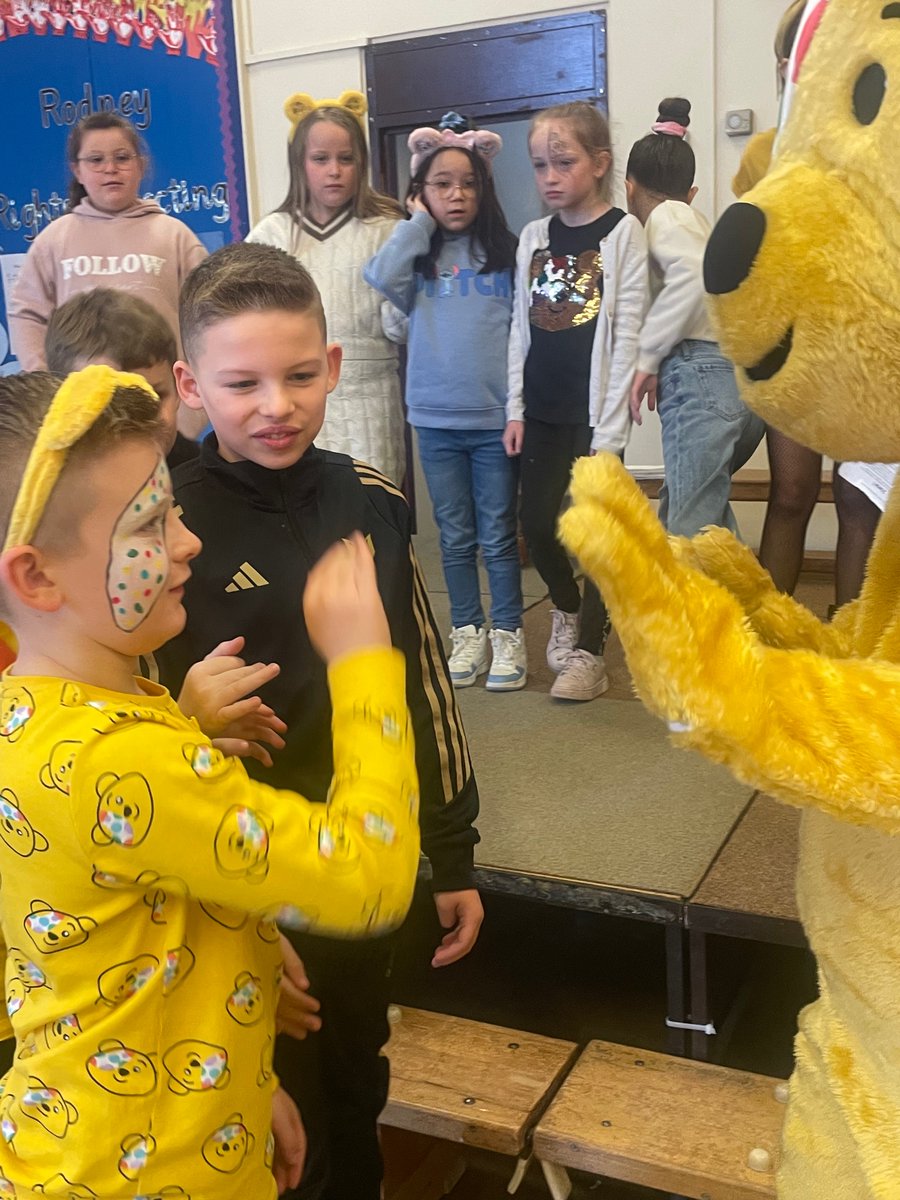 MrsGreenland tweet media