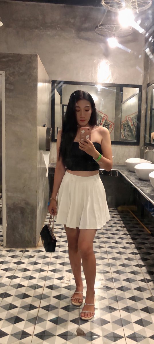 ชุดสไตล์ไหนวันนี้ #เที่ยว #ผับ #บาร์ #กลางคืน #คนเลี้ยง