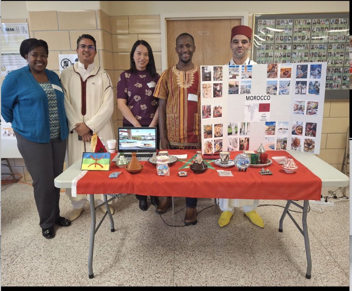 UofR_Warner's tweet photo. 🌏This week, our 22 Fulbright teachers hosted an International Culture Fair at Rush Henrietta High, sharing traditions from 14 countries! 

Next stop: Warner! Join us Wednesday, Nov. 20, 3:30–5:30 p.m., in LeChase, 2nd Floor Atrium.✨

#Fulbright #ExchangeOurWorld @FulbrightPrgrm https://t.co/UC6H3wJmNy