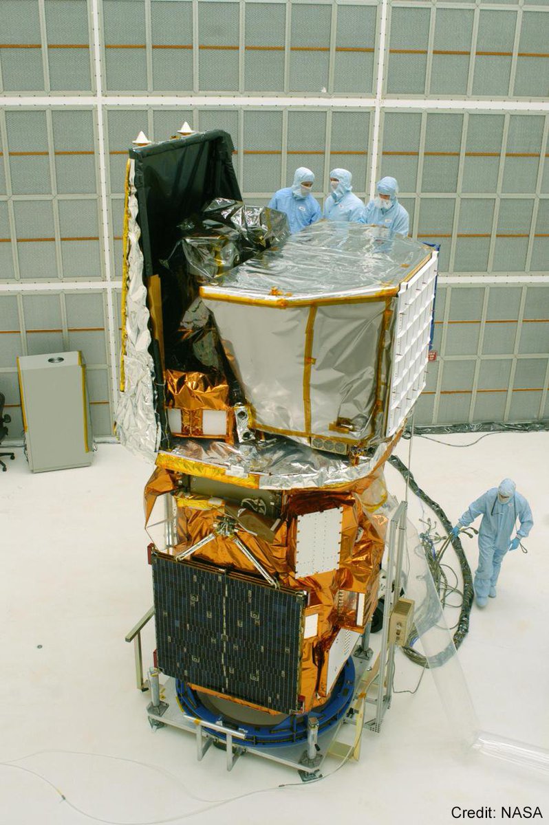 NASAUniverse's tweet image. When it arrived at Cape Canaveral in 2004, our Swift observatory was all wrapped up like a gift to astronomers — which it has definitely turned out to be! Technicians unveiled the spacecraft and prepped it for launch.

We’ll share more #Swift20 countdown moments next week!