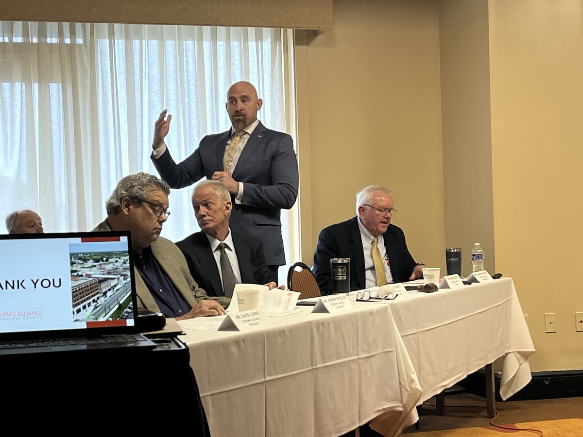 A special thank you to Dr. Michael Boyd of <a href="/KCCedu/">Kankakee Community College</a> for his leadership and guidance in serving as the Chairman of the Economic Alliance Board of Directors the past two years. We sincerely appreciate Dr. Boyd's insight and ideas as we have worked diligently to grow our community.