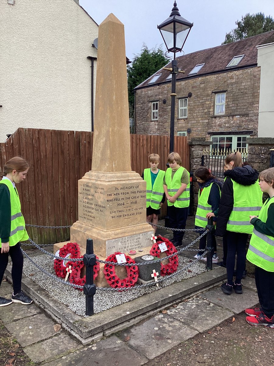 LittledeanSch's tweet photo. On Monday, the Wellbeing Champions visited the War Memorial in Littledean to lay a wrealth. https://t.co/7i6nA6Msux