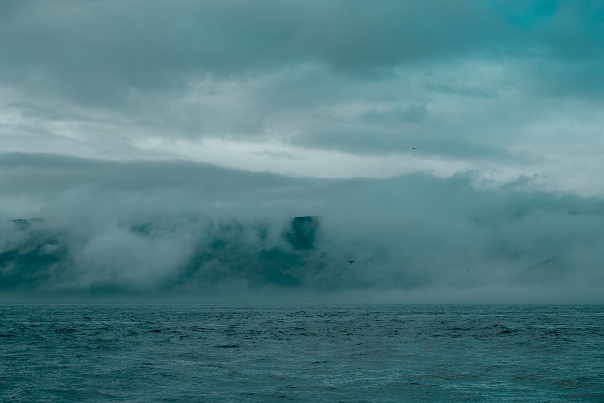 The seas between #NorthernIreland and #RathlinIsland are known to be treacherous, poor visibility... I got to sample a bit of the idea when approaching Northern Ireland from Rathlin and the island was completely cloaked by fog, however as I got closer, some of the fog started