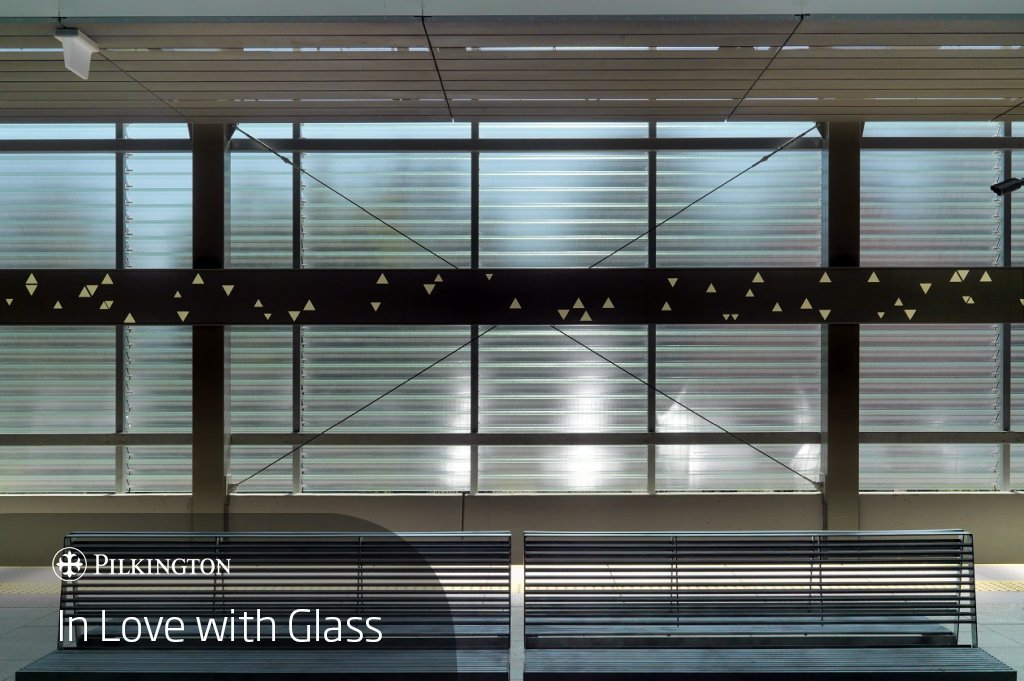 pilkingtonglass's tweet photo. Glass expresses modernity, lightness and minimalism. 😍
No wonder it has been an #inspiration for #architects all over the world for many years.
Have a look at how #glass affects the aesthetics and form of #interior spaces.
#InLovewithGlass #design #architecture #profilit https://t.co/sbEpeQ1v4A