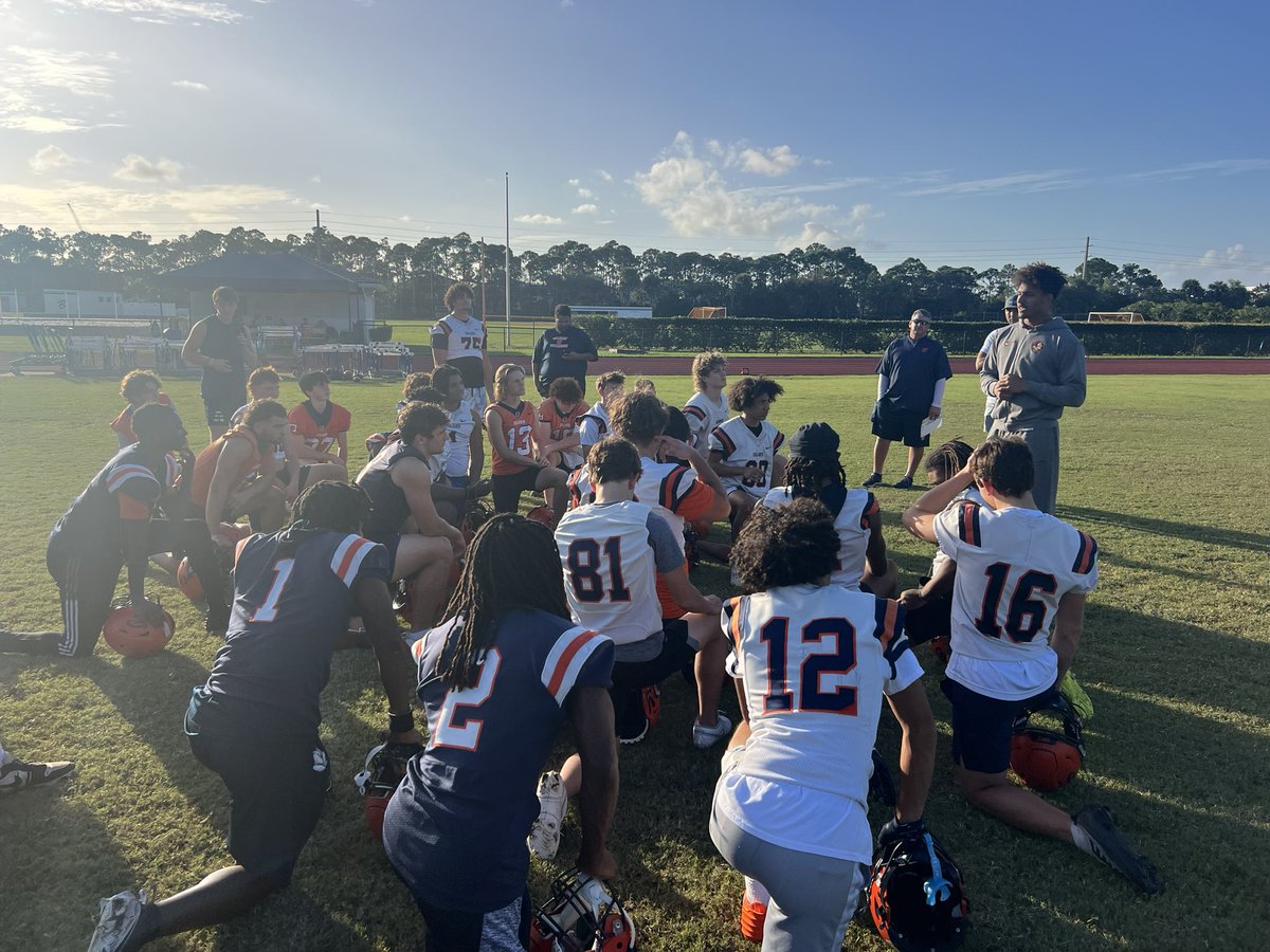 New Era Prep (@eraprep) on Twitter photo Last night, FSU TE/EDGE Amaree Williams went back home to deliver words of encouragement to his former Benjamin teammates prior to their Playoff matchup against Northside Christian
📸- <a href="/Reach_NIL/">Reach NIL</a>
<a href="/AmareeWilliam25/">Amaree Williams</a> <a href="/EricKresser/">Eric Kresser</a> <a href="/TBSAthletics1/">Benjamin School Athletics</a> <a href="/FSUFootball/">FSU Football</a> Last night, FSU TE/EDGE Amaree Williams went back home to deliver words of encouragement to his former Benjamin teammates prior to their Playoff matchup against Northside Christian
📸- <a href="/Reach_NIL/">Reach NIL</a>
<a href="/AmareeWilliam25/">Amaree Williams</a> <a href="/EricKresser/">Eric Kresser</a> <a href="/TBSAthletics1/">Benjamin School Athletics</a> <a href="/FSUFootball/">FSU Football</a>
