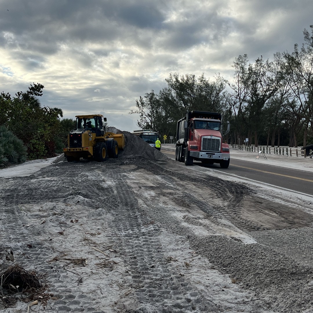 MyFDOT_SWFL's tweet photo. #BackOnTheScene: FDOT and the Jacksonville Fire Department are actively collaborating to clear the remaining sand from the right of way in Bradenton Beach, Holmes Beach, and Longboat Key. FDOT has cleared 6,104 cubic yards from Bradenton Beach so far! https://t.co/690uxdVSg3