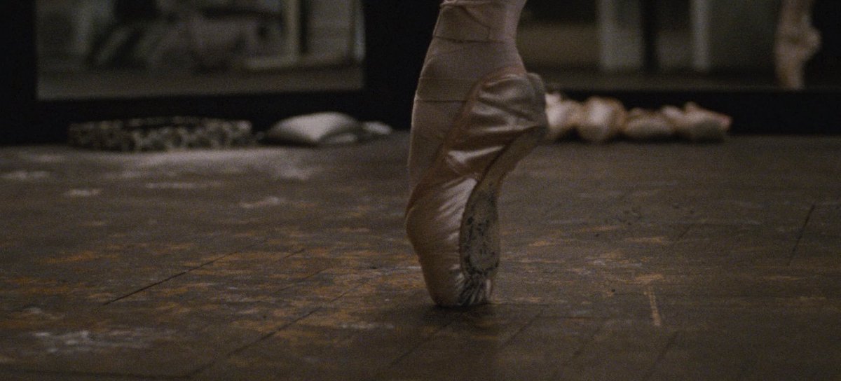TheCineScope's tweet photo. Black Swan (2010) Dir. Darren Aronofsky https://t.co/7aPPmz284Z