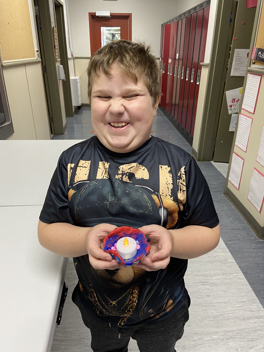 Sophia Hewitt tweet media