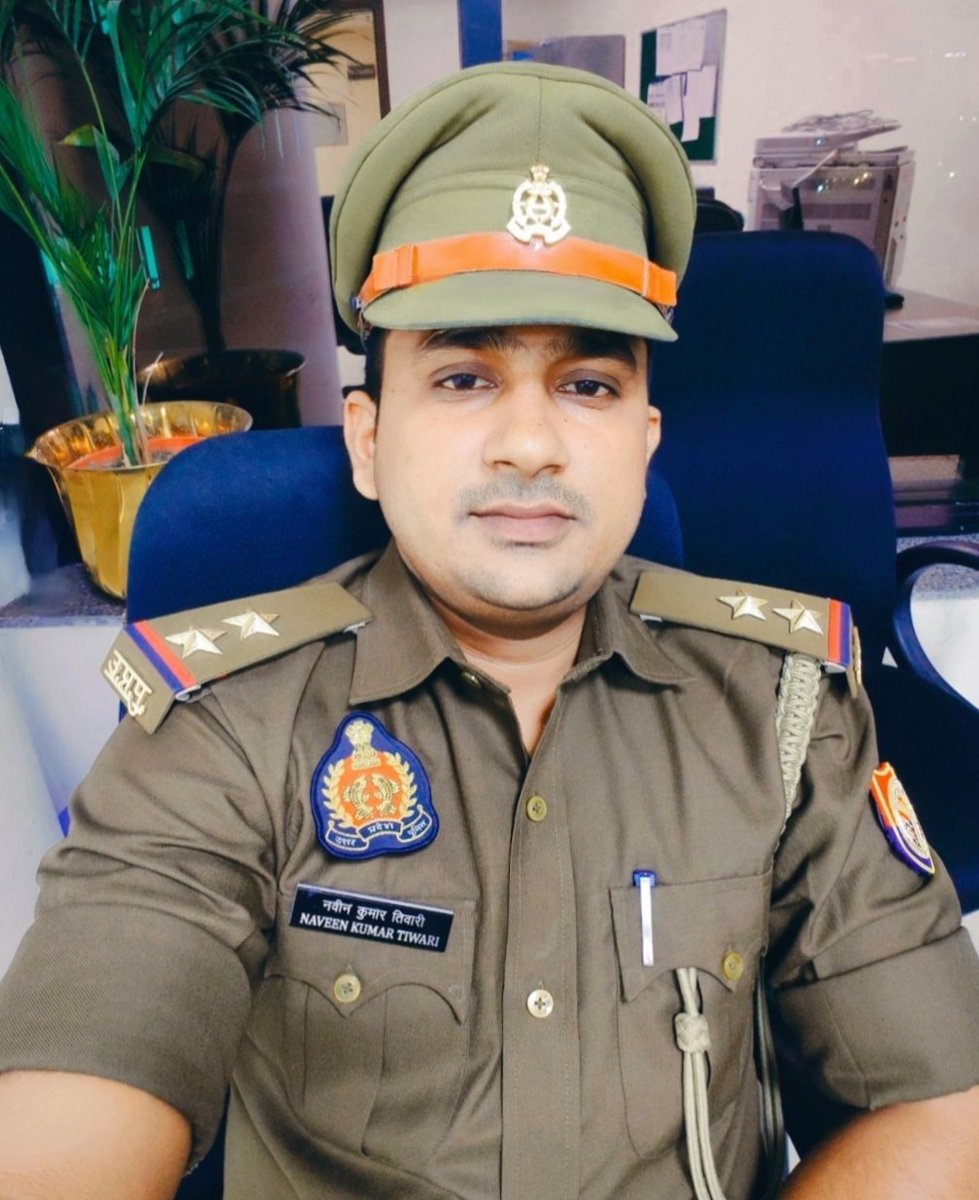 सौभाग्य से जो प्राप्त होता है, उसे सात पीढ़ियां भोगती हैं,
किंतु जो छीनकर हासिल किया जाता है, उसे सात पीढ़ियां भुगतती हैं। 

जीवन मे शांति और धैर्य बनाये रखें, क्योंकि आवश्यकताएं कभी पूरी नहीं होतीं।
राधे राधे 🙏