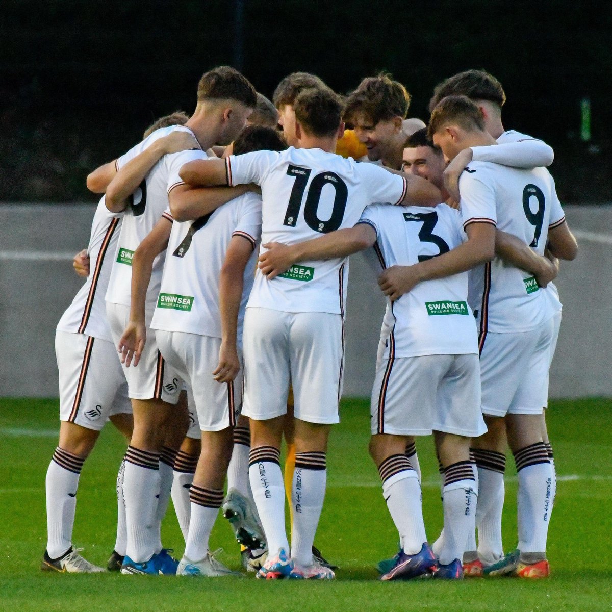 📆  #SwansU18s will face Southampton at home in the third round of the FA Youth Cup.

The tie will be played by Saturday, December 14.