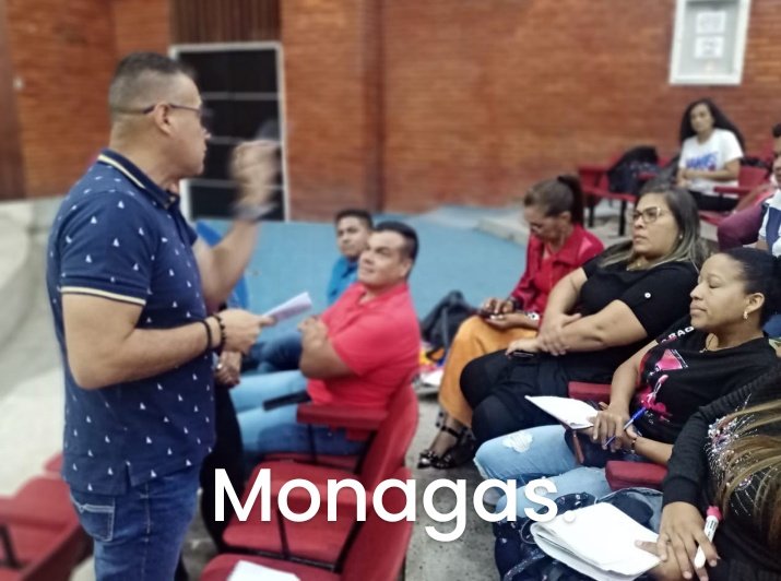 MonagasComunas's tweet photo. #SepaQue|| 📢Equipo de #comunas y Misiones y Grandes Misiones del estado #Monagas, se reúnen este #15DeNov, para trazar la agenda de la territorialización de las misiones en los territorios comunales. https://t.co/V1wPOnAkqX