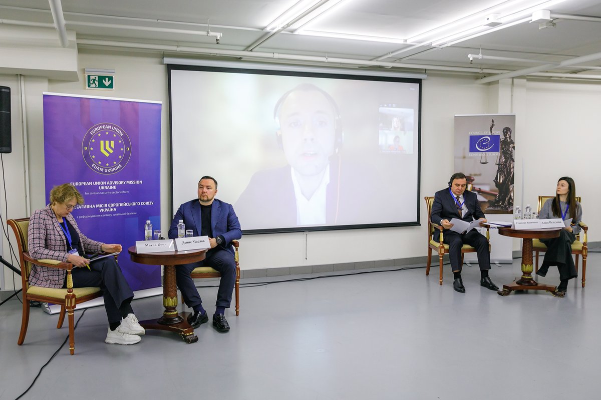CoE_Ukraine's tweet photo. #CouncilOfEurope, in cooperation with the European Union Advisory Mission in Ukraine @EUAM_Ukraine &amp; in partnership with 🇺🇦 Supreme Court, held a roundtable on the specialisation of judges in war crimes cases.
All the details➡️ https://t.co/wbegoyDUKH https://t.co/0l3KTxxGZm