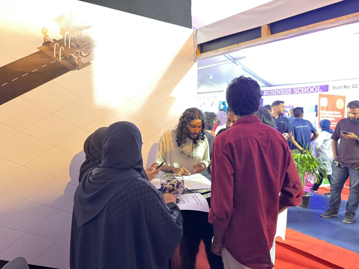 rdcmaldives's tweet photo. Join us at Dhaalan: National Skills & Career Expo 2024. Drop by, today and tomorrow at Hulhumaleβ Central Park to explore more about the career opportunities we offer.
π 15 to 16 November
β° 4PM β 6PM & 8PM β 10PM
π Hulhumale' Central Park
#thebridgetoyourfuture
#TeamRDC #Dhaalan2024