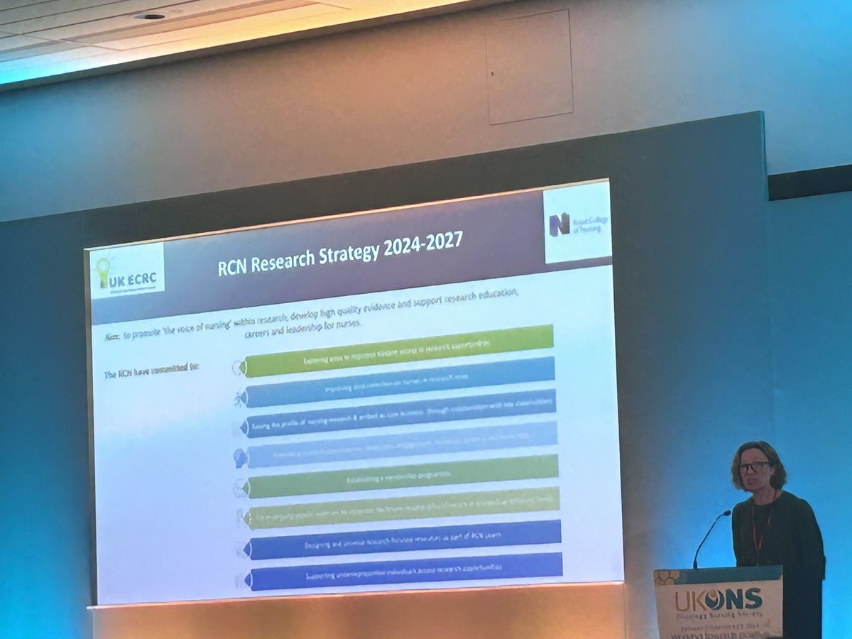 vjhavercroft's tweet image. The fabulous @BarrottLisa getting delegates excited about research with her talk on how to get involved in research and what more needs to be done to encourage more nursing research @UKONSmember #UKONS2024 @CancerLead