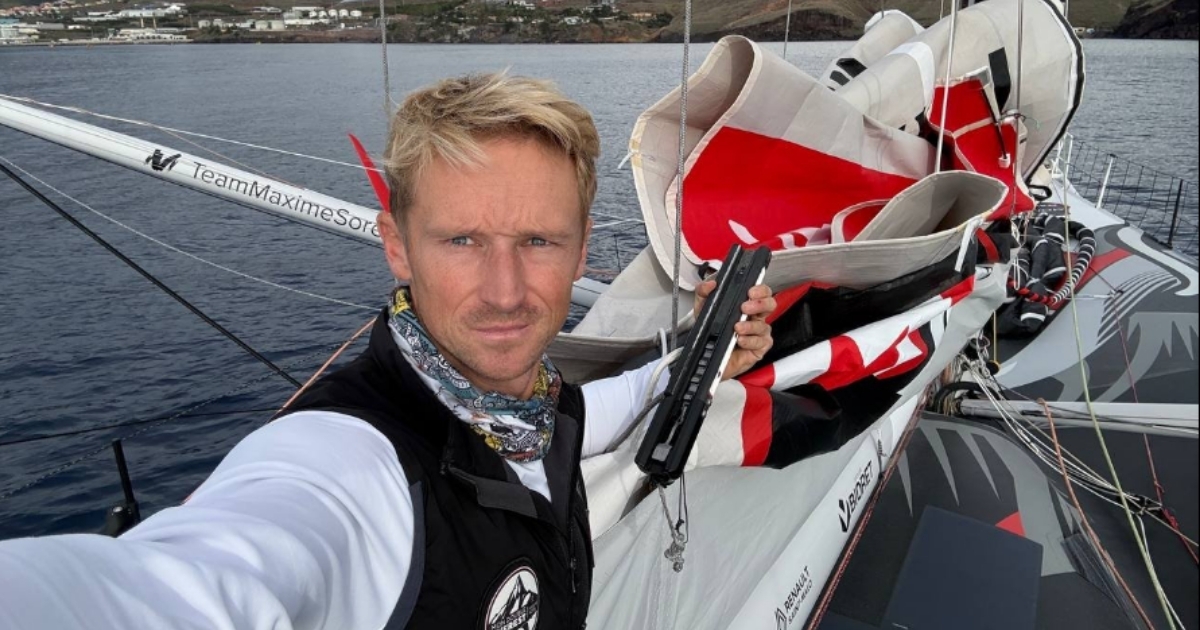 AimecommeMayenne (@mcommemayenne) on Twitter photo 🚨 <a href="/MaximeSorel/">Maxime SOREL</a> abandonne le Vendée Globe. 🫶 Malgré ta blessure, tu as tout tenté pour poursuivre ta course. Pour ta sécurité, pas d’autre choix que de renoncer. La Mayenne reste à tes côtés et est fière de toi !
<a href="/vaincrelamuco/">Vaincre la Muco #SAM2025</a> <a href="/VandBOfficiel/">V and B</a> #Monbana #TeamMaximeSorel 🚨 <a href="/MaximeSorel/">Maxime SOREL</a> abandonne le Vendée Globe. 🫶 Malgré ta blessure, tu as tout tenté pour poursuivre ta course. Pour ta sécurité, pas d’autre choix que de renoncer. La Mayenne reste à tes côtés et est fière de toi !
<a href="/vaincrelamuco/">Vaincre la Muco #SAM2025</a> <a href="/VandBOfficiel/">V and B</a> #Monbana #TeamMaximeSorel