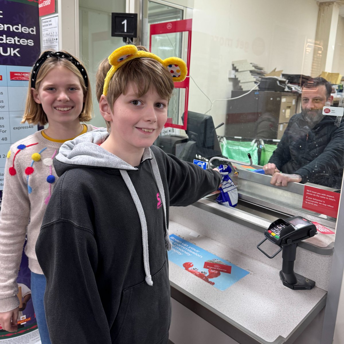StratfordPrepa1's tweet photo. SPS has been full of spots today for @BBCCiN! Flo and Will, accompanied by Mr Brewer, went into town to hand deliver all the money raised by SPS pupils to the Post Office. Well done everyone - your generosity will make a meaningful difference to those in need. 🌟 #ChildrenInNeed https://t.co/Rwy9fDcB56
