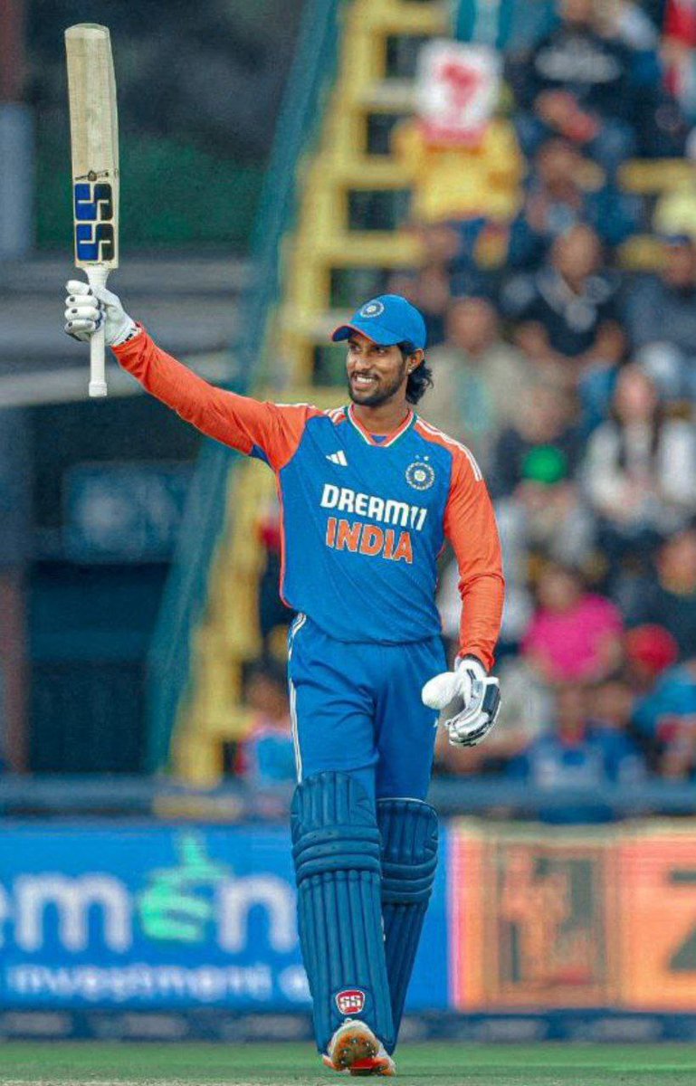 MdShayeq's tweet photo. HUNDRED FOR TILAK VARMA...!!!!

- Back to back hundreds in T20I, came at 3 and dominated the South African bowlers at Joburg. Indian youngsters are mad in this format. 🙇
#INDvSA https://t.co/l39C3y2fbX