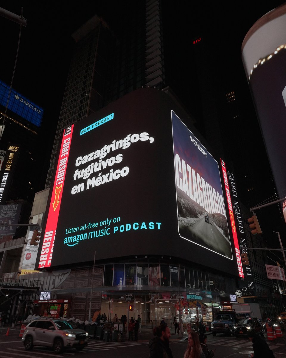 🍾¡“#CAZAGRINGOS” llega a Times Square!

🤩Muy emocionados de poder ver uno de nuestros últimos proyectos en una de las plazas más emblemáticas del mundo. 

🎧Disponible también en Amazon Music 👉🏻 amzn.to/3UO3WpF

<a href="/AmazonMusicMX/">Amazon Music México</a> <a href="/WonderyMedia/">Wondery</a>