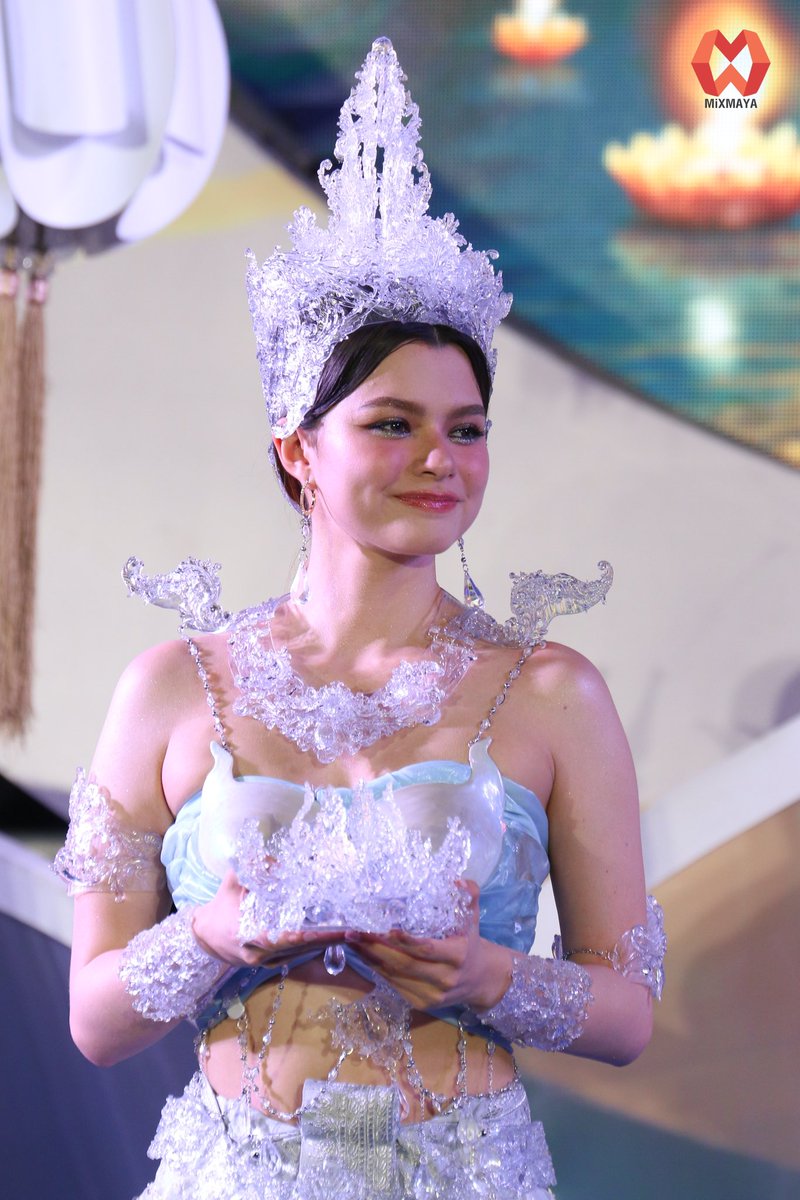 webmixmaya's tweet photo. สวยดั่งนางฟ้า🪽
“เบ็คกี้-รีเบคก้า” ในงานลอยกระทงสุดยิ่งใหญ่อลังการ "ICONSIAM THAICONIC LOY KRATHONG”  

REBECCA THE NOPPAMAS QUEEN

#LoyKrathongIconSiamxBecky
#BeckyArmstrong #beckysangels
#THAICONICLoyKrathong #ICONSIAM #LoyKrathong #เบ็คกี้รีเบคก้า 
#ลอยกระทงที่ไอคอนสยาม 
#ลอยกระทง #ลอยกระทง2567
