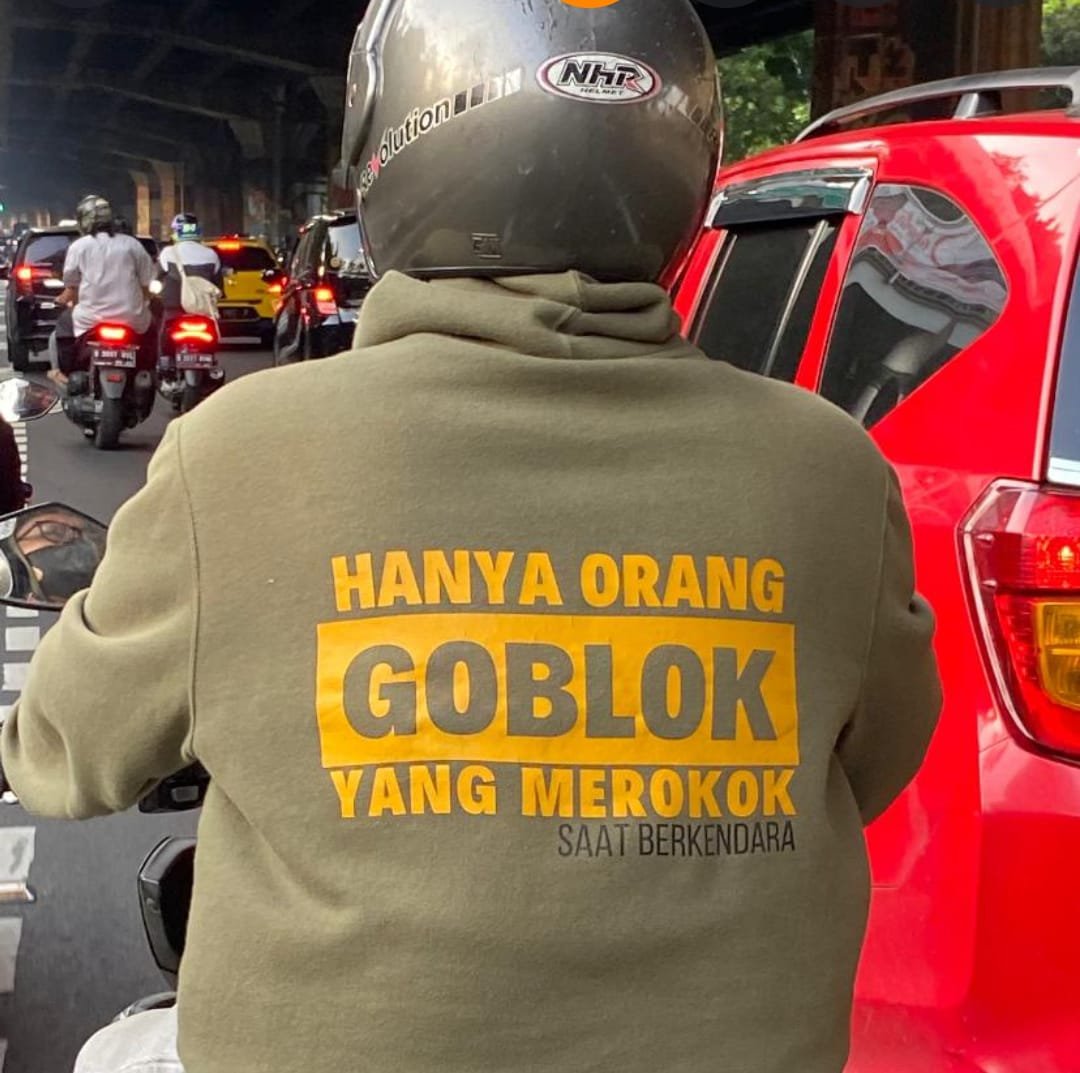 cobainmandra's tweet photo. @folkshittmedia Sama² goblok sama orang yang ngeroko di motor sama mobil, otaknya besarnya sama kaya otak semut! https://t.co/CBJKZ344nj