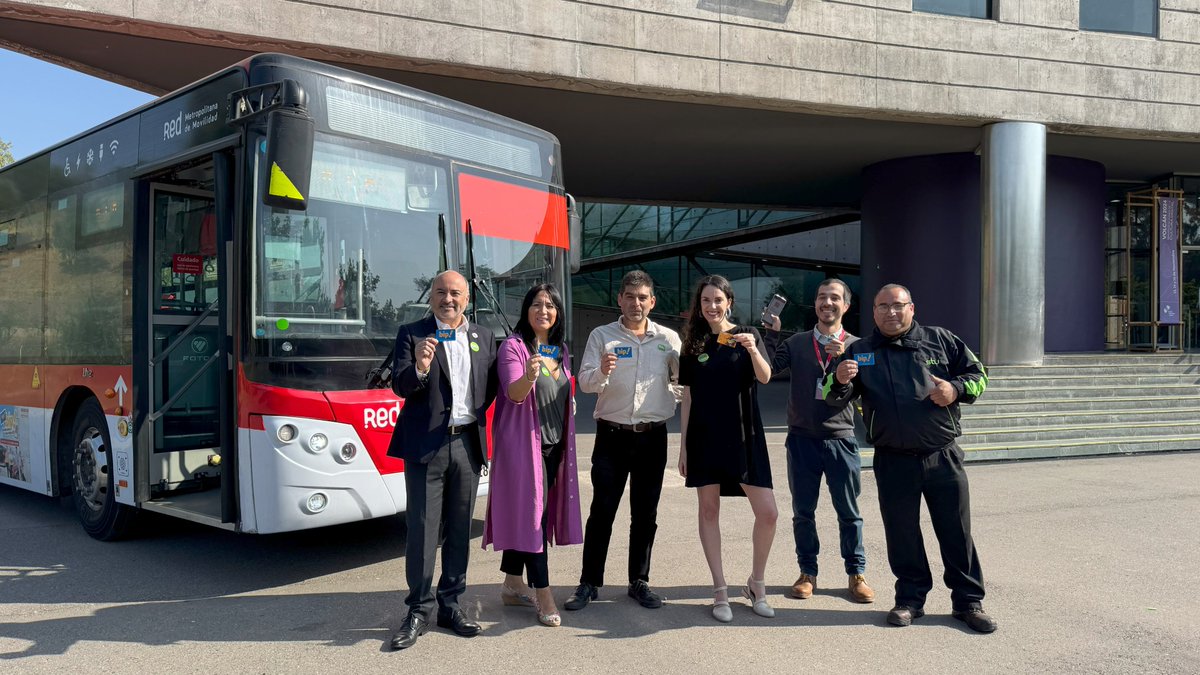 En el marco del Día de Los Patrimonios para Niños, Niñas y Adolescentes, junto al subsecretario Jorge Daza, su par del Patrimonio, Carolina Pérez, y <a href="/DTPMet/">DTPM</a> presentamos nuevo trazado del servicio 103 de <a href="/Red_Movilidad/">Red Movilidad</a>, que por primera vez te deja en acceso principal de <a href="/MIM_museo/">MIM_Museo</a>