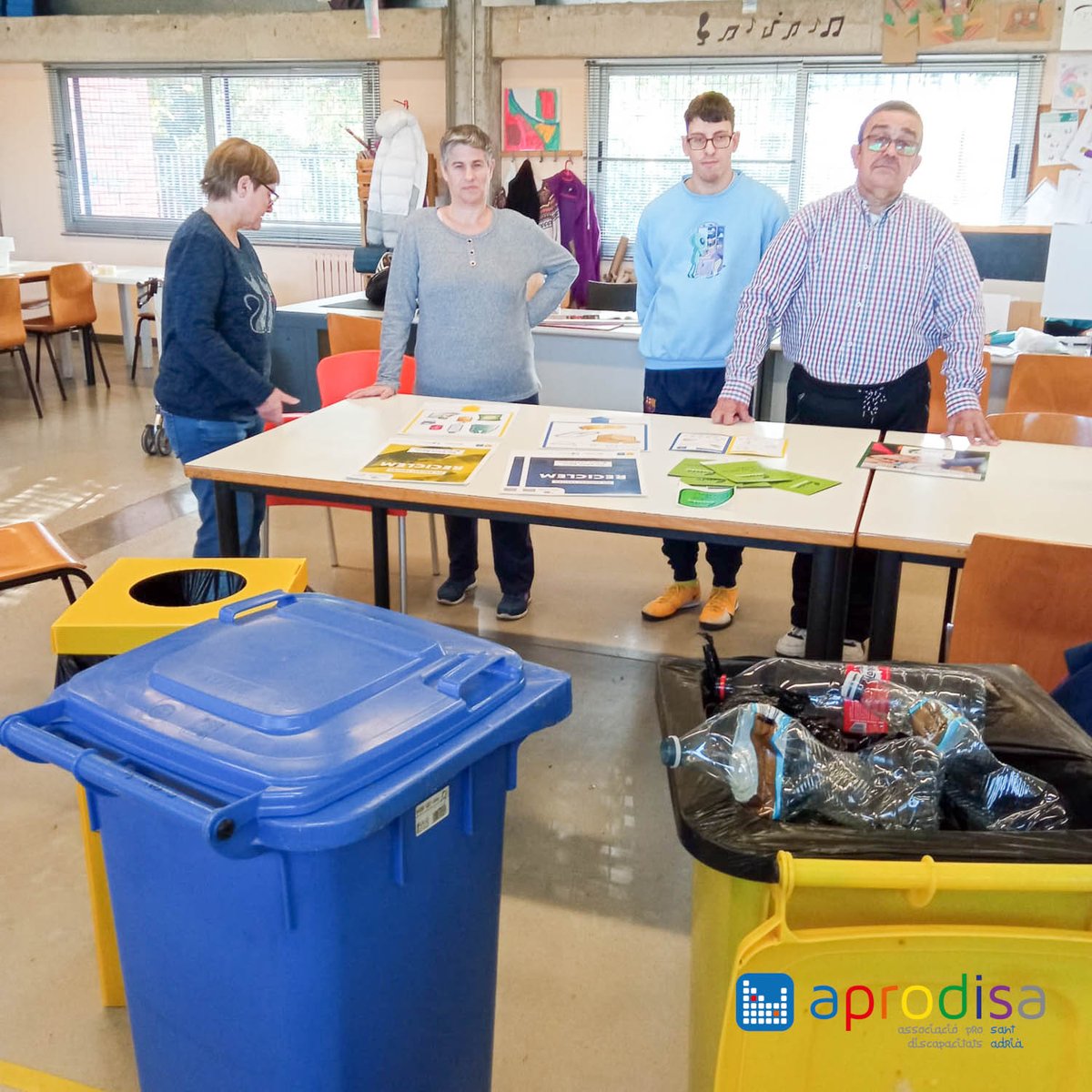 El passat dilluns 11/11, Ecoembes va visitar el COSAB per oferir el taller "Recicla en el teu centre - Recicla accessible". ♻️✨

L'activitat va ser molt interessant i participativa, i ens va permetre aprendre tècniques de reciclatge accessibles per a tothom. 🙌🌱